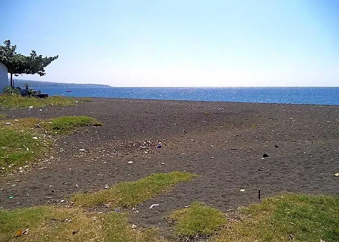 Kadek Amed * بالي